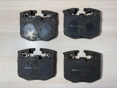 Sada brzdových doštičiek, kotúčová brzda BREMBO P 06 099