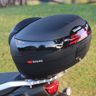 Vrchní kufr na motorku SHAD D0B46200 SH46 černý (130.D0B46200)