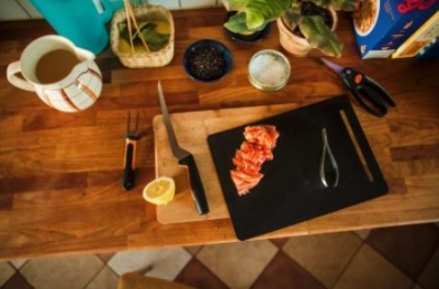 Fiskars filetovací nůž Functional Form 22 cm