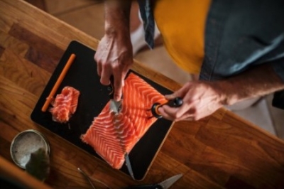Fiskars filetovací nůž Functional Form 22 cm