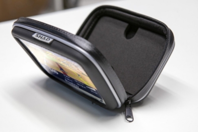 Držák GPS SHAD X0SG40M na zpětné zrcátko 4,3"