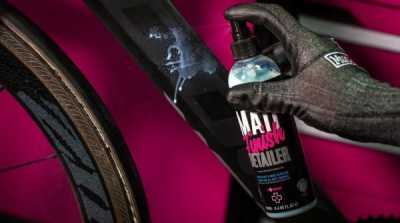 Detailer na matné povrchy motocyklu MUC-OFF Matt Finish Detailer – 250 ml