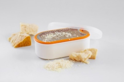 Fiskars struhadlo s nádobou Functional Form