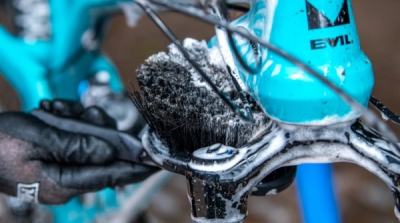 MUC-OFF měkký čisticí kartáč 370