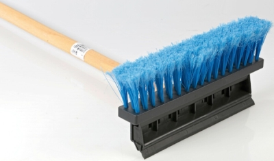 Stěrka profesional 25cm, dřevěná s kartáčem