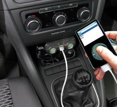 Rozdvojka s kabelem 1,5m a vypínačem, LED a 2xUSB, černá
