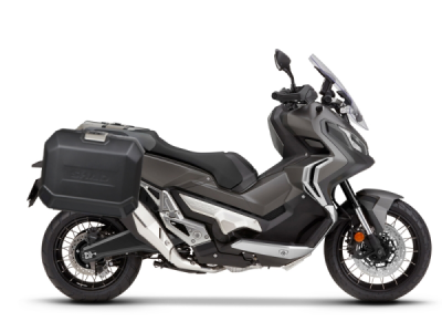 Kompletní sada bočních černých hliníkových kufrů SHAD 130.kitTERRAside-33B TERRA BLACK 36L/36L , včetně montážní sady SHAD HONDA X-ADV 750