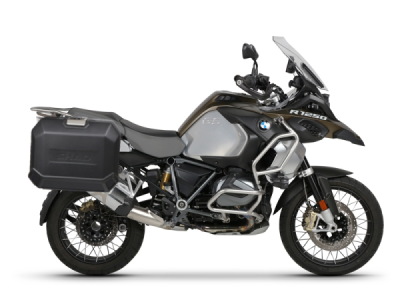 Kompletní sada bočních černých hliníkových kufrů SHAD 130.kitTERRAside-11B TERRA BLACK 36L/47L , včetně montážní sady SHAD BMW R 1200 GS/ R 1200 GS Adventure/ R