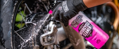 Kompletní čisticí sada na motocykl MUC-OFF 636