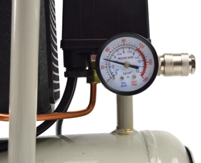 Kompresor olejový 1.5kW, 8L, GEKO G80316