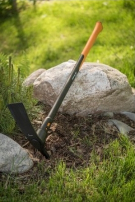 Fiskars krumpáč zahradní L 5 lb/36"