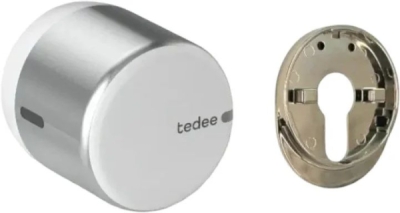Tedee GO2 chytrý zámek – stříbrný hliník / bílá + evropský adaptér