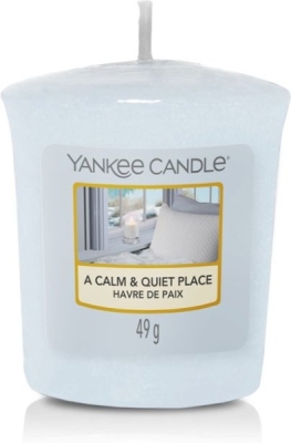 VONNÁ SVÍČKA YANKEE CANDLE A CALM & QUIET PLACE VOTIVNÍ SVÍČKA