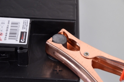 Digitální tester baterií Compass