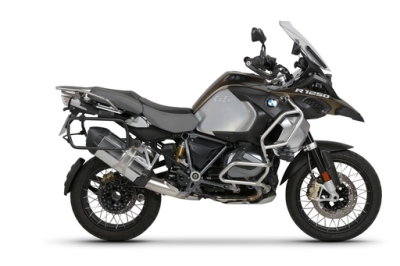 Kompletní sada sedlových brašen SHAD 130.kitTR40side-120 TERRA TR40 a hliníkového 55L vrchního kufru, včetně montážní sady SHAD BMW R1250GS ADVENTURE