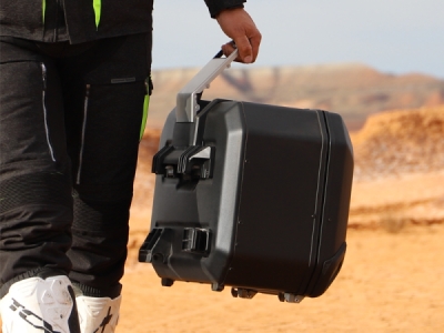 Kompletní sada bočních černých hliníkových kufrů SHAD 130.kitTERRAside-4B TERRA BLACK 36L/47L , včetně montážní sady SHAD HONDA CRF 1000 Africa Twin