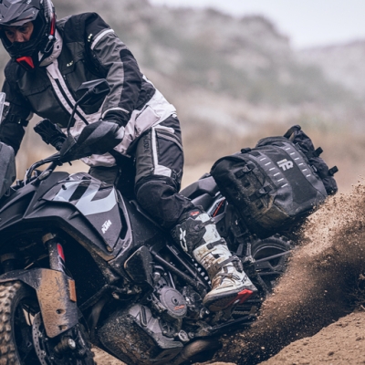 Sada sedlových brašen SHAD 130.kitTR40side-87 TERRA TR40, včetně montážní sady SHAD DUCATI MULTISTRADA 1200 V4