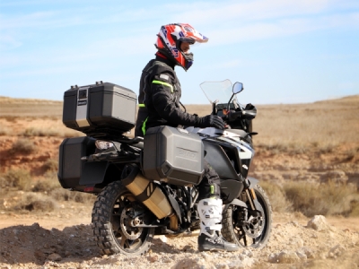 Kompletní sada černých hliníkových bočních kufrů SHAD 130.kitTERRAside-51B TERRA BLACK, 36L/47L SHAD Ducati Multistrada 1200 V4
