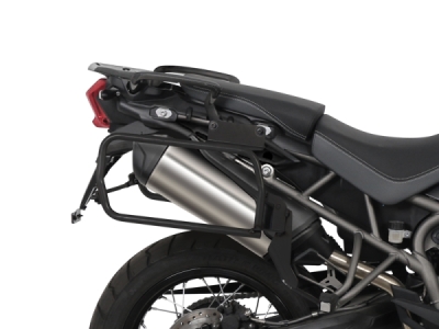 Kompletní sada bočních černých hliníkových kufrů SHAD 130.kitTERRAside-10B TERRA BLACK 36L/47L , včetně montážní sady SHAD TRIUMPH Tiger 800