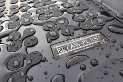 Gumové vany do kufrů Rezaw - CHEVROLET Orlando 2010-2018