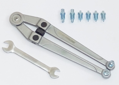 Nastavitelný klíč na matice s otvory, rozsah 21-90 mm, s adaptéry - QUATROS QS50268