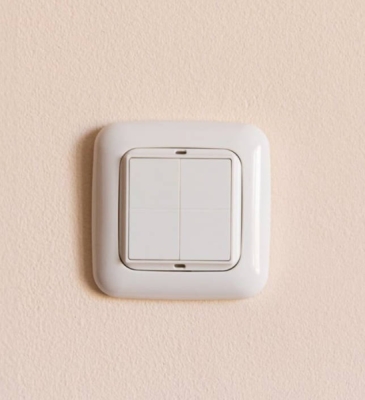 Shelly BLU Wall Switch 4 & Busch-Jaeger Adapter - inteligentní čtyřtlačítkový Bluetooth přepínač