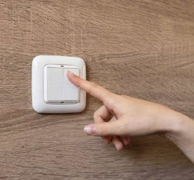 Shelly BLU Wall Switch 4 & Busch-Jaeger Adapter - inteligentní čtyřtlačítkový Bluetooth přepínač