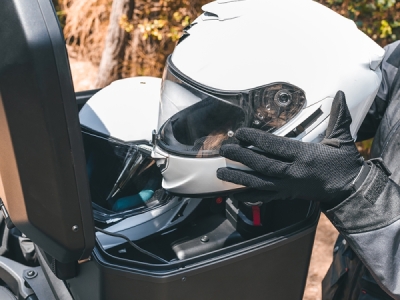 Kompletní sada sedlových brašen SHAD 130.kitTR40big55-65B TERRA TR40 a černého hliníkového 55L topcase, včetně montážní sady SHAD Aprilia Tuareg 660