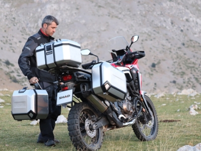 Kompletní sada hliníkových kufrů SHAD 130.kitTERRAbig37-25 TERRA, 37L topcase 36L/36L boční kufry, včetně montážní sady a plotny SHAD SUZUKI DL 650 V-Strom