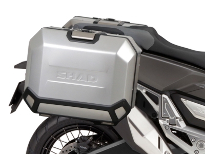 Kompletní sada bočních černých hliníkových kufrů SHAD 130.kitTERRAside-33B TERRA BLACK 36L/36L , včetně montážní sady SHAD HONDA X-ADV 750