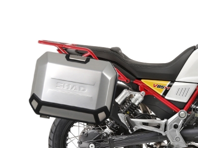Kompletní sada bočních černých hliníkových kufrů SHAD 130.kitTERRAside-7B TERRA BLACK 36L/47L , včetně montážní sady SHAD MOTO GUZZI V 85 TT