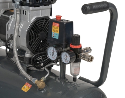 AKČNÝ SET SETMB-K202, Bezolejový kompresor 50l, 230V, 2 piesty s príslušenstvom | 2000W | Matabro