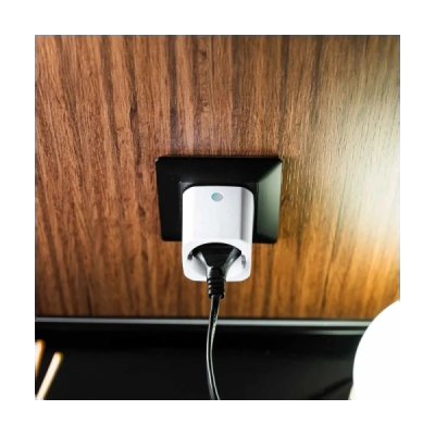Shelly Plug M Gen3 Bílá - inteligentní zásuvka s měřením spotřeby (WiFi, Bluetooth, Matter)
