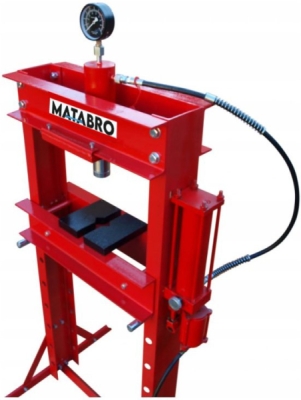 Matabro MB-P30TAH, Hydraulicko-pneumatický lis 30t s posuvným pístem