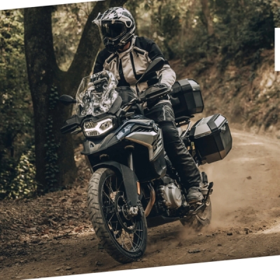Boční kufry na motorku SHAD TR27 D0TR27100 černá (pár)