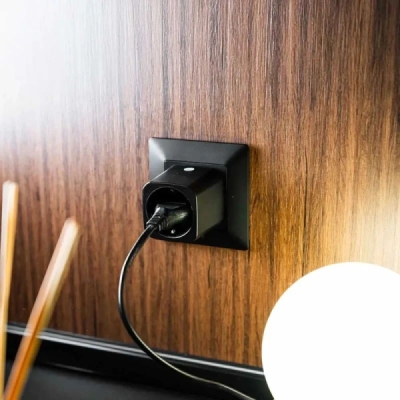 Shelly Plug M Gen3 Černá - inteligentní zásuvka s měřením spotřeby (WiFi, Bluetooth, Matter)