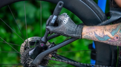 MUC-OFF kartáč na pohon 368 – Drivetrain Detailing Brush
