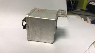 přeušovač 10PIN 12V(2+1)x 21W+3W
