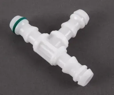 Adapteris, apskalošanas sūknis (lukturu tīr. sistēma) OE VAG 8D0955873