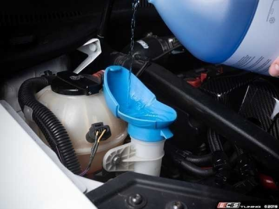 Logu šķidruma ieliešanas vāciņš silikona UNIVERSĀLS VAG Audi / VW / Seat / Skoda AIC 75800