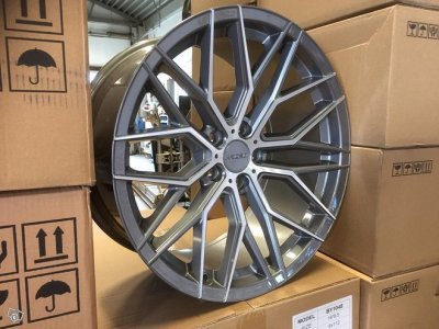 Arceo Valencia R19 8,5 ET35 5x114.3 TD