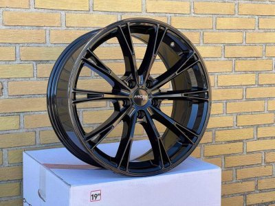 Arceo Stars ASW01 R20 8.5 ET45 5x112 66.45 B