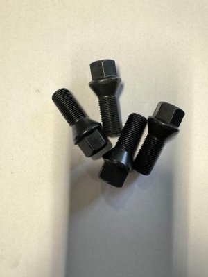 Bolt 14X1,25 27mm kegle Sort