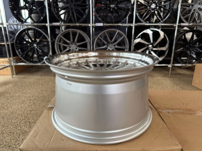 Fælge Racingline B1803 R18 8,5+10 ET20+ET15 5x120 74,1 SP