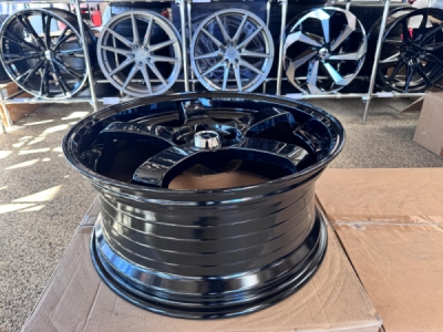 Racingline F1331 R19 8.5 ET35 5x114.3 73.1 B