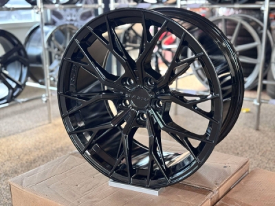 Arceo Roma 8,5+9,5 ET35+ET42 5x120 72.6 B