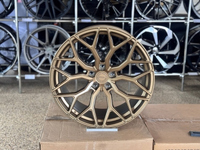 Yota YP1 R20 9+10 ET30+ET40 5x114.3 72.6 SBZ
