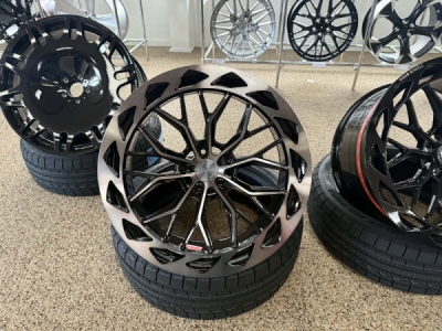 YANAR FLOW FORGED ZWO-038 R21 9+10 ET30+ET42 5x112 66.6 TB