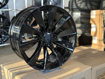 Racingline 3S209 R19x9.5 5X114.3 ET 45 64.1 BL