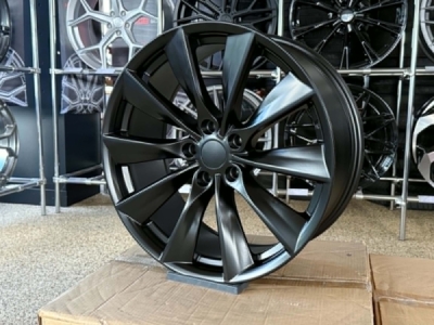 Carl 8,5X19 5X114,3 ET40 64,1 Satin Black